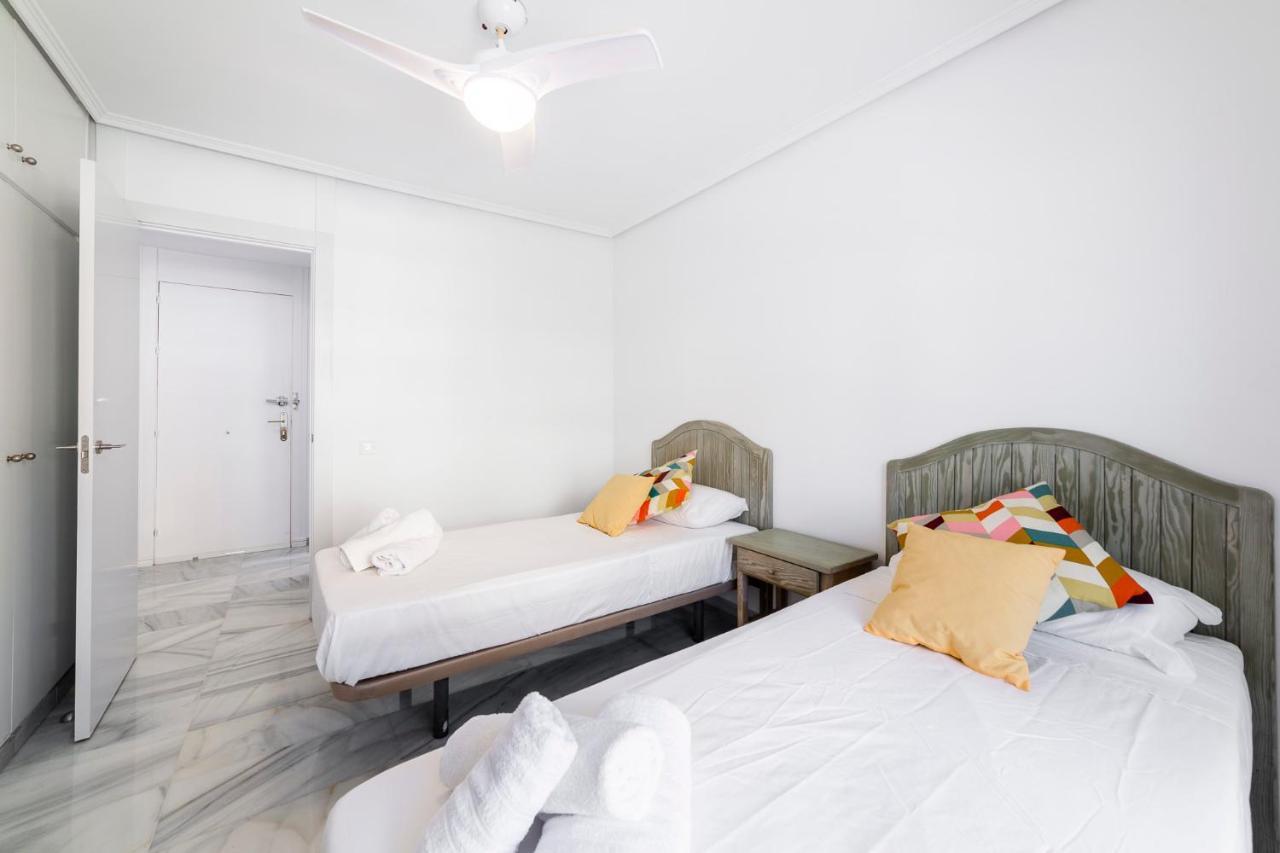 Apartamento Faro 2 โรเกตัสเดมาร์ ภายนอก รูปภาพ