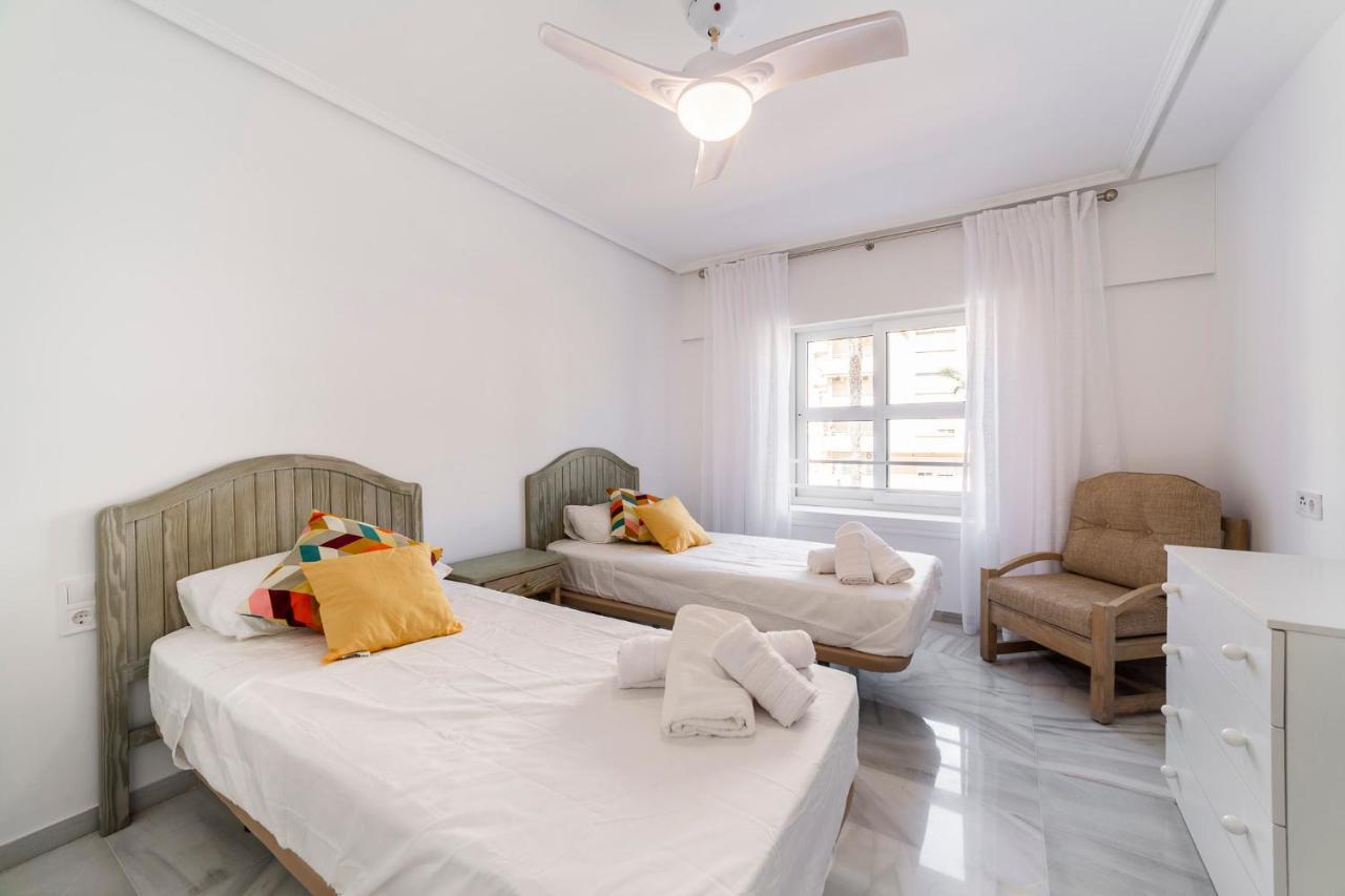 Apartamento Faro 2 โรเกตัสเดมาร์ ภายนอก รูปภาพ